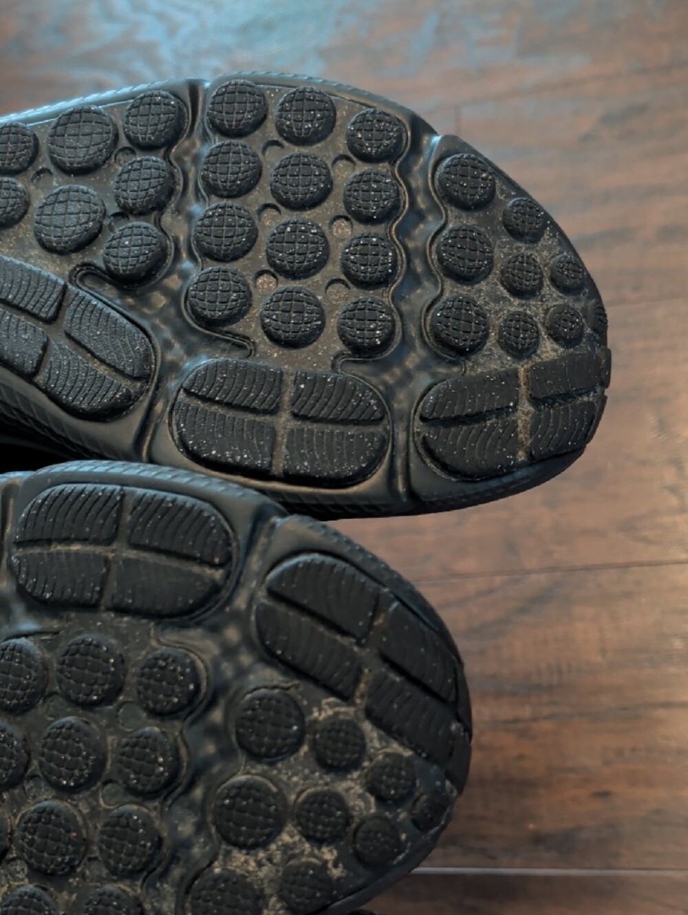 Women Black Athletic Sneakers - Classic Lightweight School Shoes - Picture 8 of 8